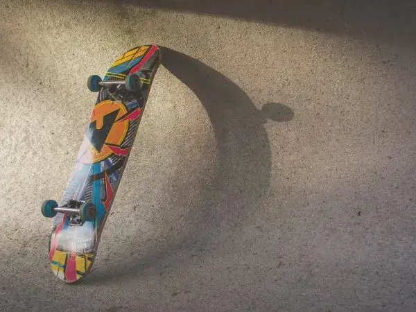 Jak wybrać idealny skateboard: Poradnik dla kupujących